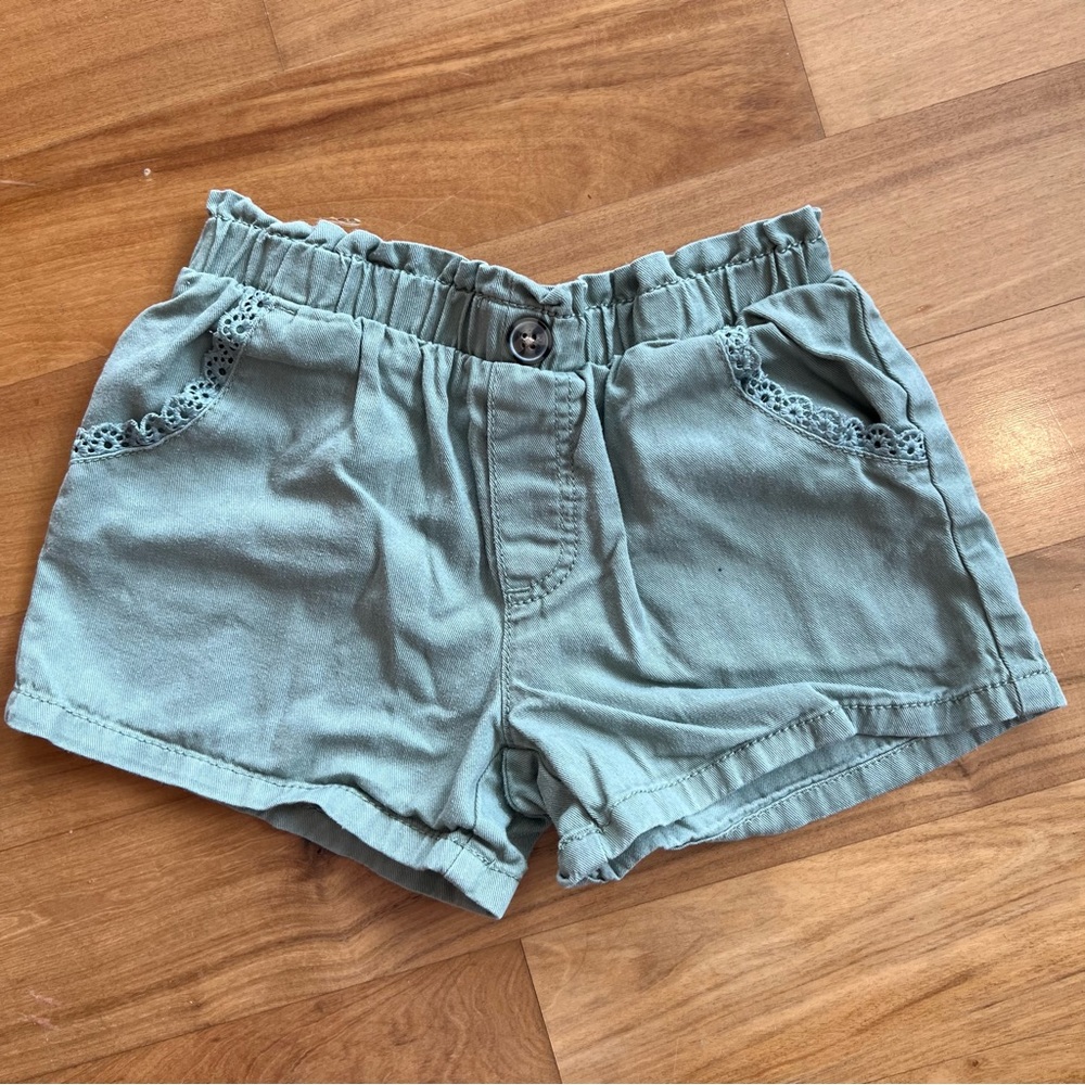 Girl’s Casual Shorts Bundle of 3 size 6/7